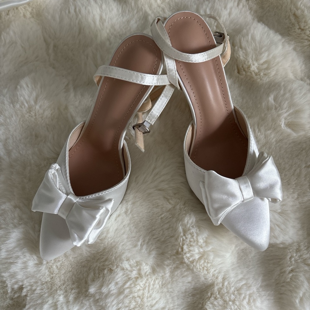 Elegant White Bow Women's Shoes